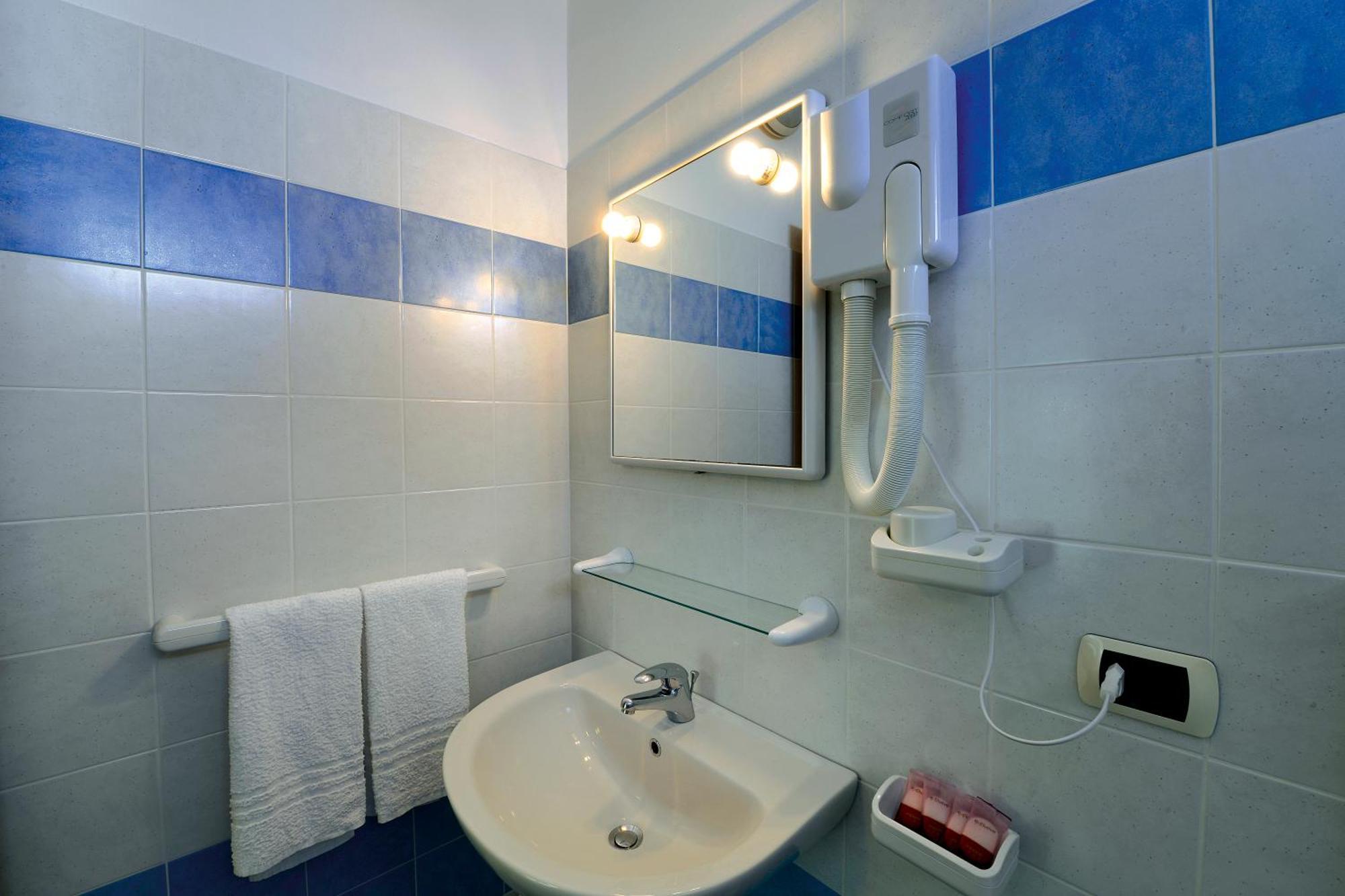 Hotel Residence Margherita Tortoreto Quarto foto